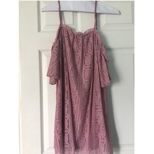 NWT Francesca’s Peyton Pink Cold Shoulder Floral Lace Shift Dress Sz M